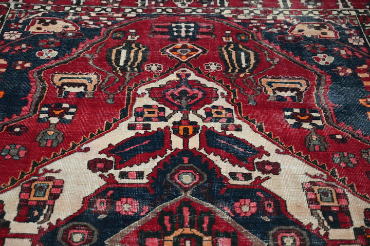 red Large rug 6' 7" x 9' 8"