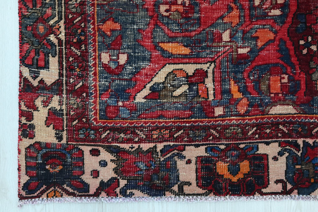 red Medium rug 5' 11" x 9' 0"