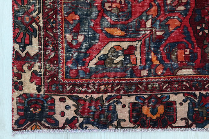 red Medium rug 5' 11" x 9' 0"