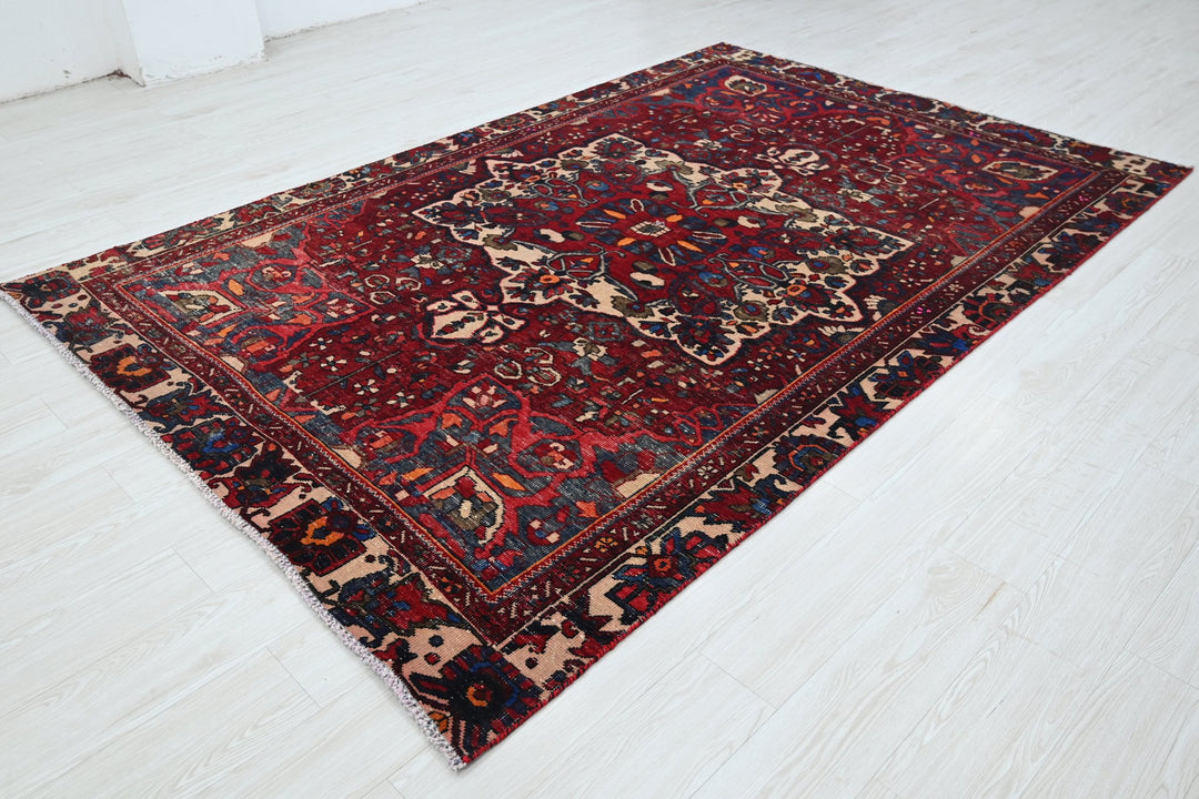 red Medium rug 5' 11" x 9' 0"