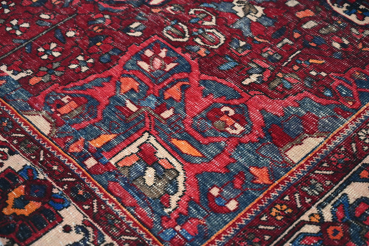 red Medium rug 5' 11" x 9' 0"