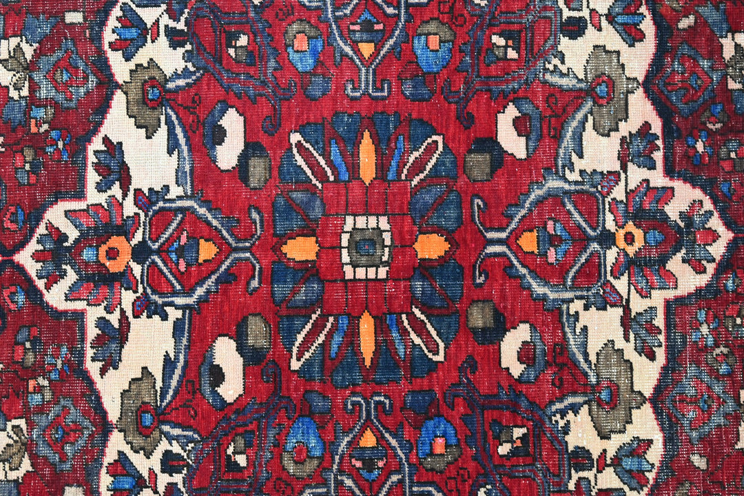 red Medium rug 5' 11" x 9' 0"