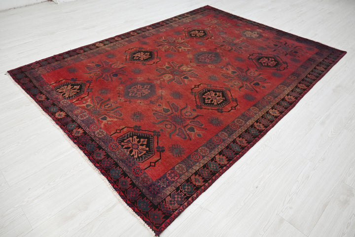 red Medium rug 6' 3" x 8' 9"