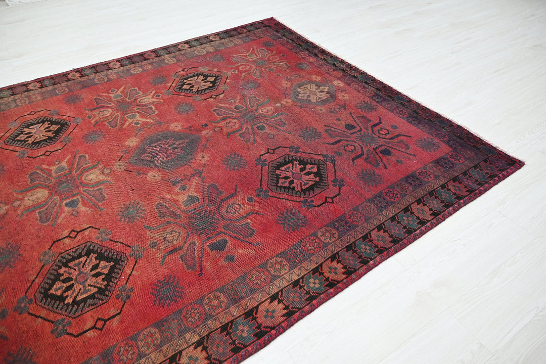 red Medium rug 6' 3" x 8' 9"