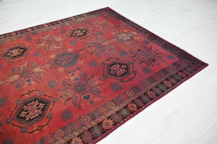 red Medium rug 6' 3" x 8' 9"