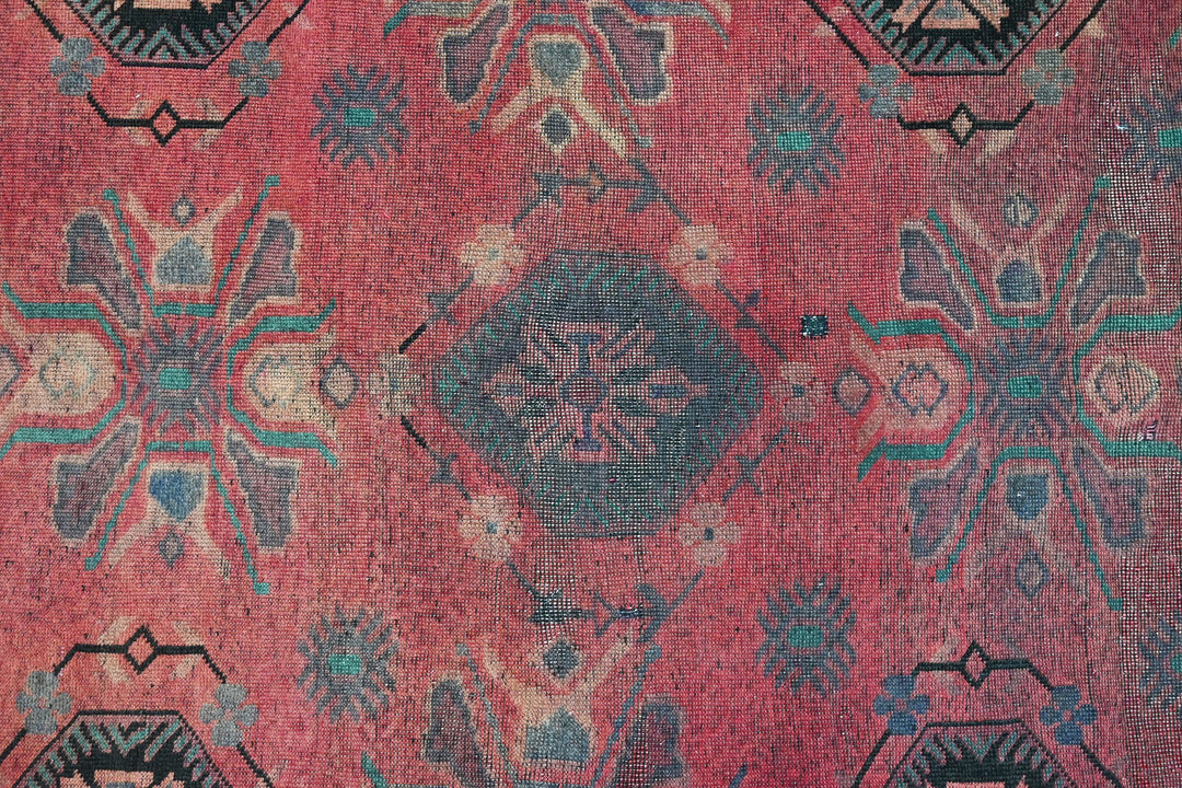 red Medium rug 6' 3" x 8' 9"