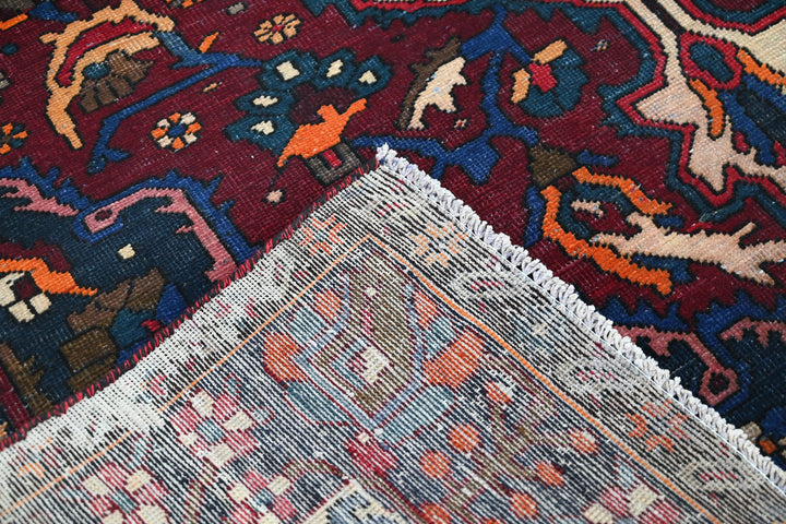 red Large rug 6' 8" x 9' 8"
