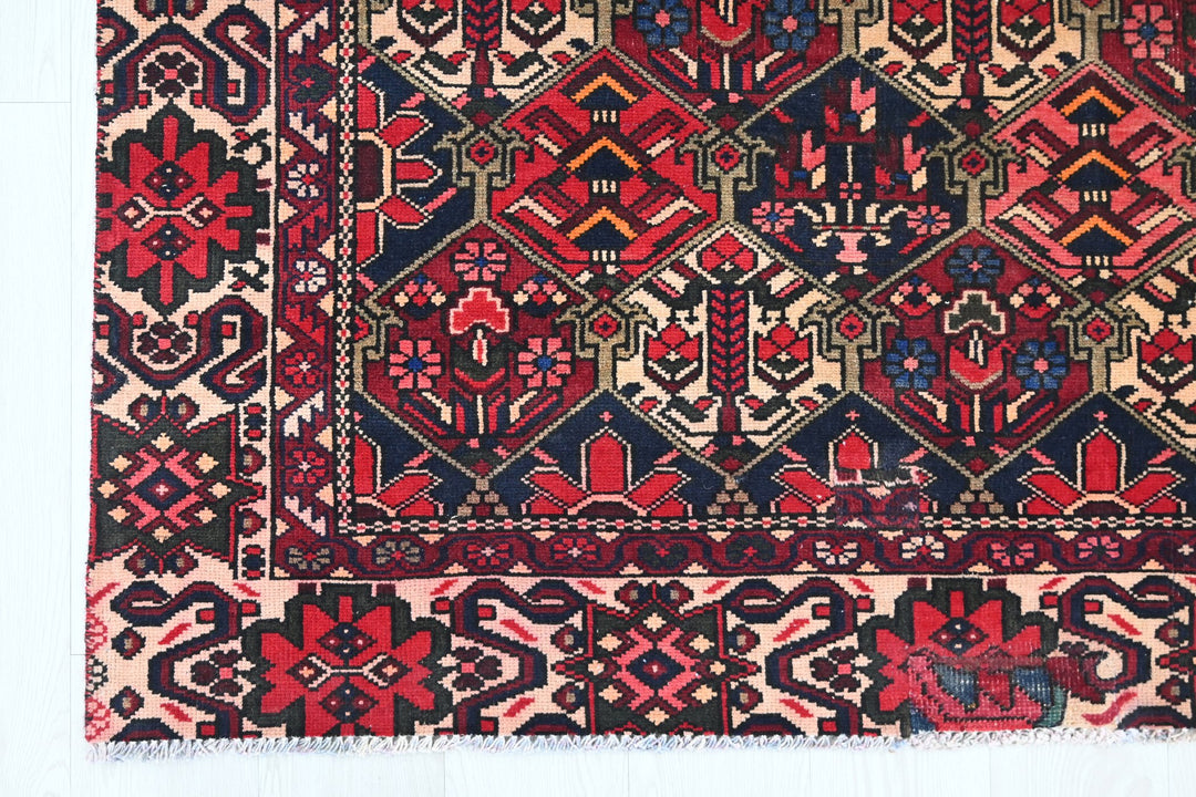 red Large rug 6' 3" x 10' 2"