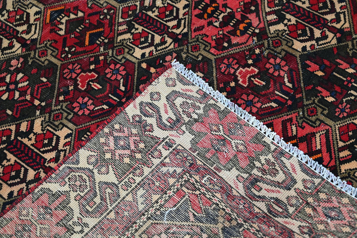 red Large rug 6' 3" x 10' 2"