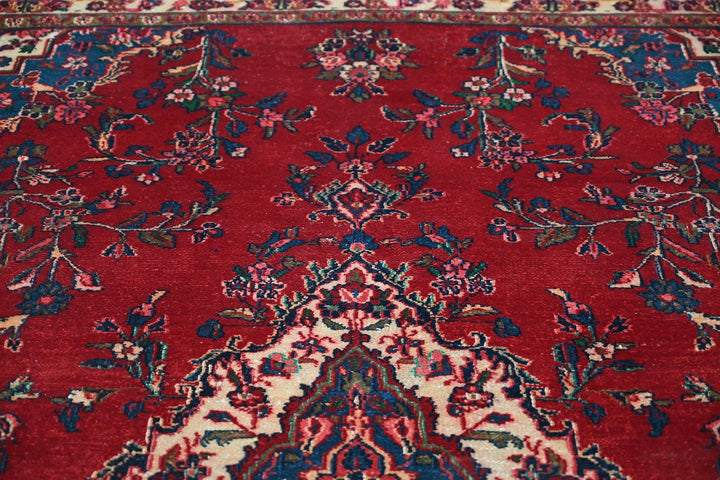 red Large rug 7' 5" x 10' 1"