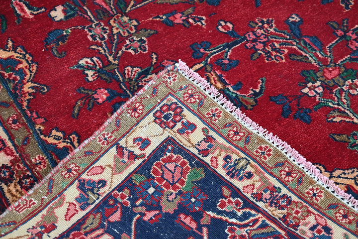 red Large rug 7' 5" x 10' 1"