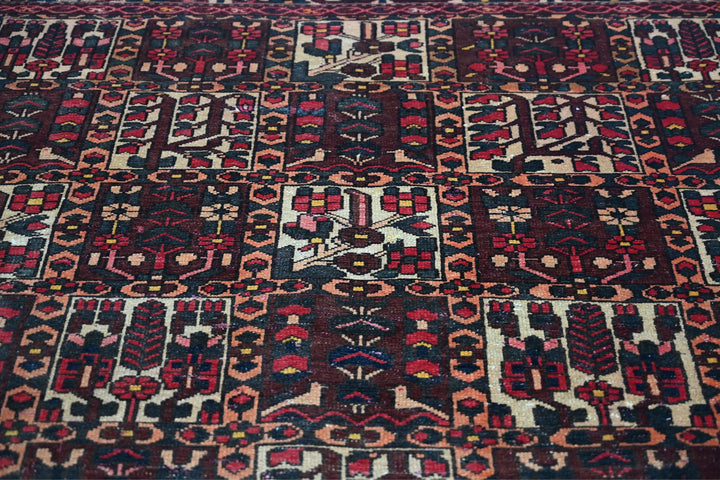 Medium rug 6' 1" x 9' 4"