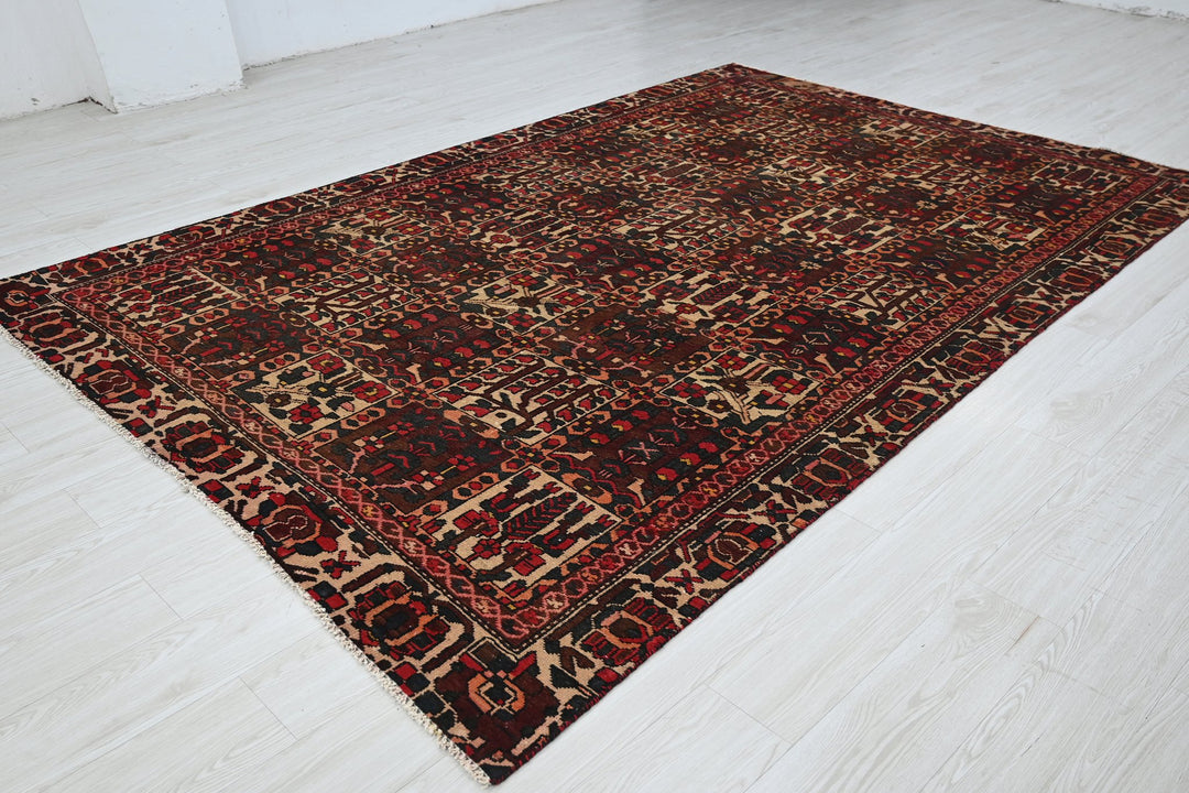 Medium rug 6' 1" x 9' 4"