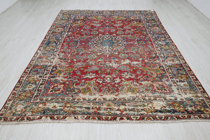 Large rug 6' 11" x 9' 6"