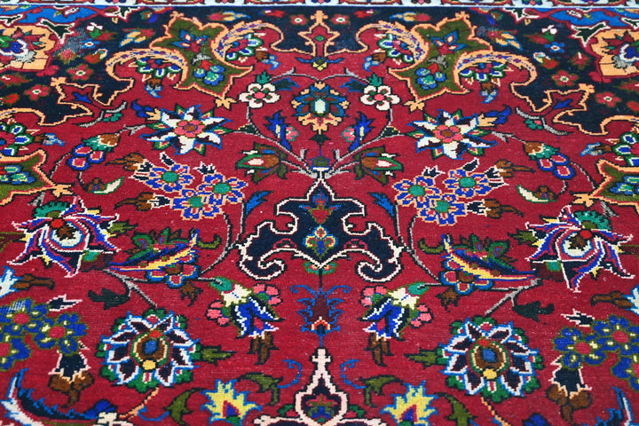 Large rug 6' 11" x 9' 6"