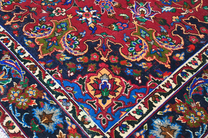 Large rug 6' 11" x 9' 6"
