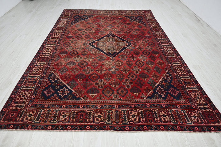 Large rug 7' 0" x 10' 11"