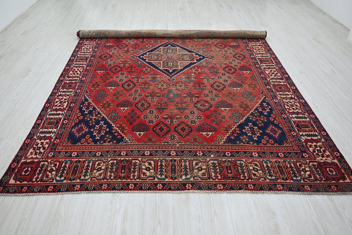Large rug 7' 0" x 10' 11"