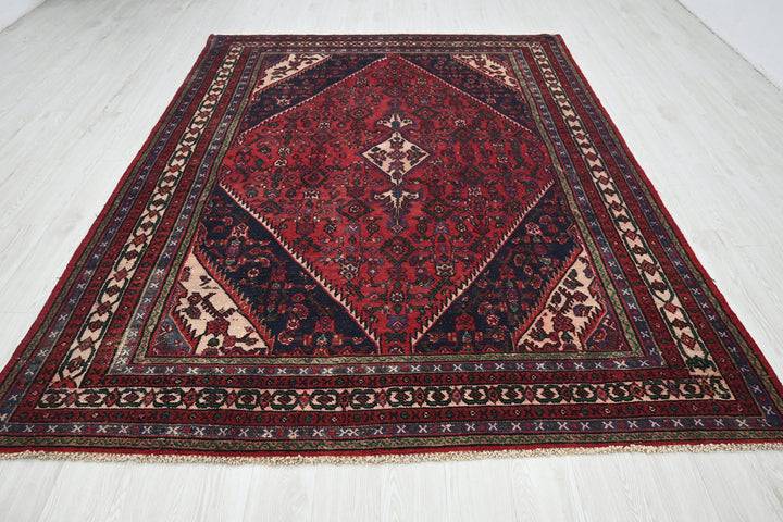 Large rug 6' 11" x 9' 5"