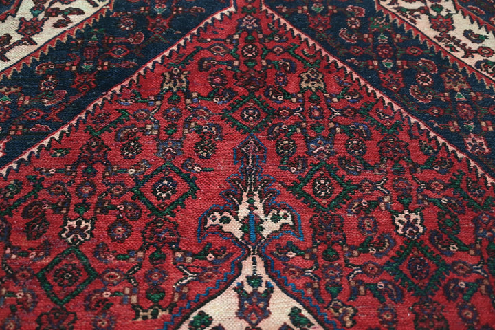 Large rug 6' 11" x 9' 5"