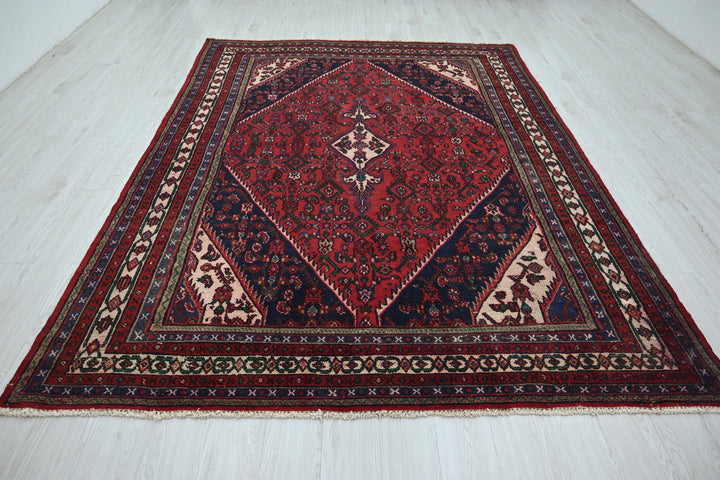 Large rug 6' 11" x 9' 5"