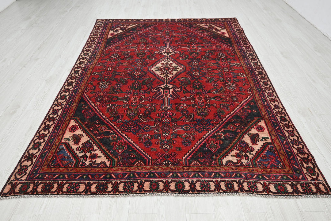 Medium rug 6' 2" x 9' 4"