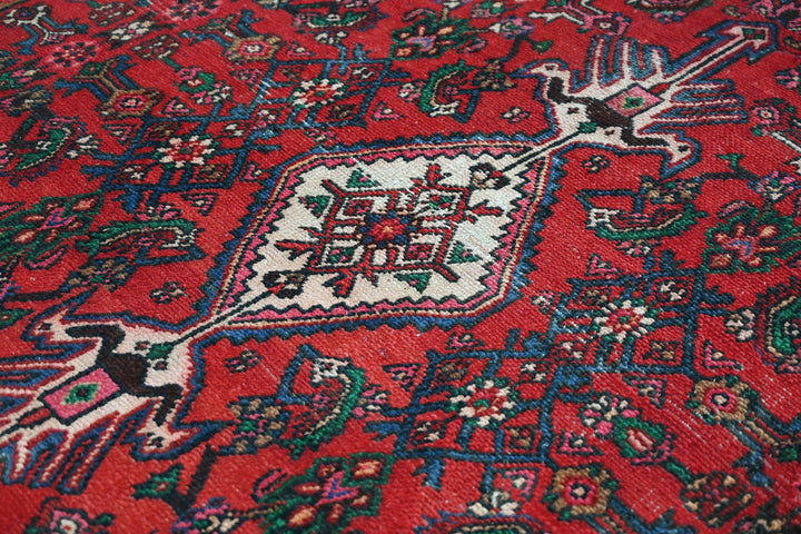 Medium rug 6' 2" x 9' 4"
