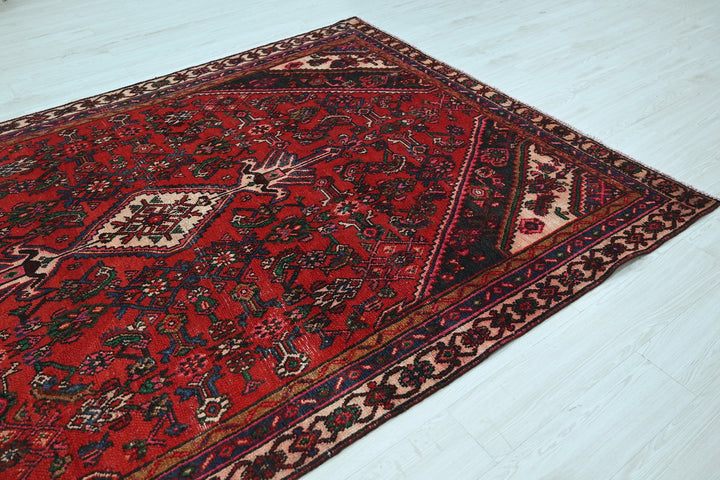 Medium rug 6' 2" x 9' 4"