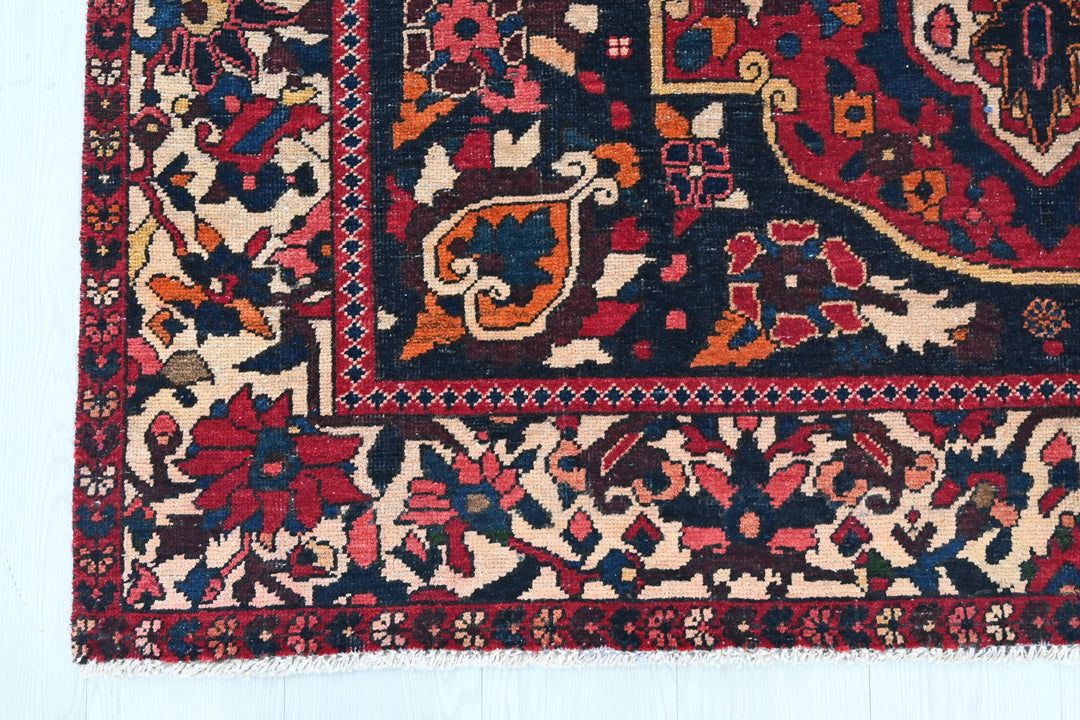 Medium rug 5' 0" x 8' 4"