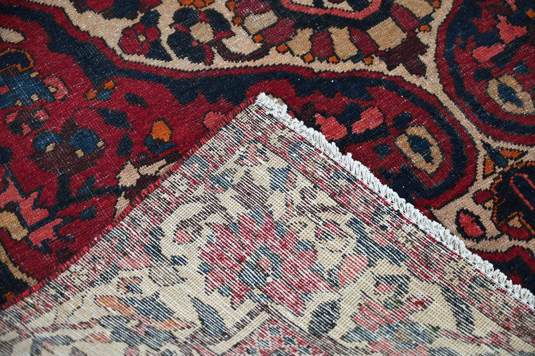 Medium rug 5' 0" x 8' 4"