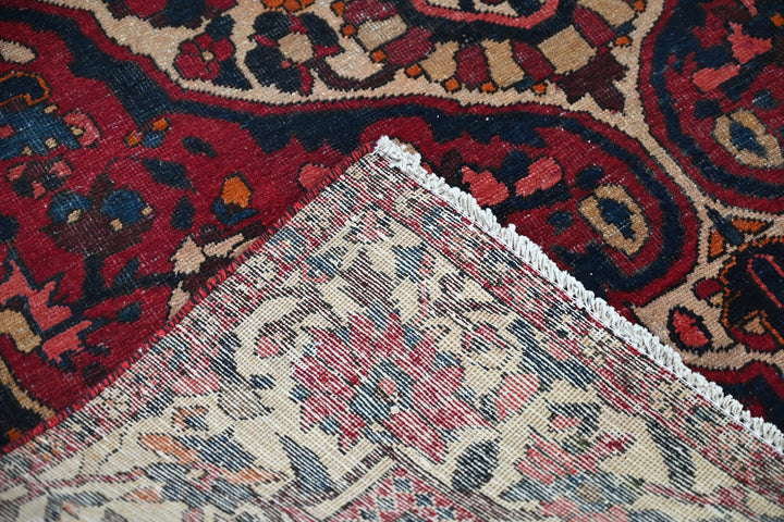 Medium rug 5' 0" x 8' 4"