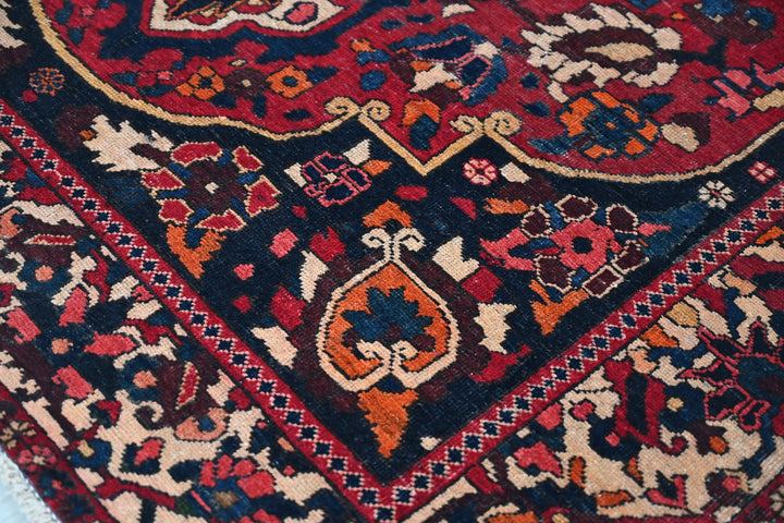 Medium rug 5' 0" x 8' 4"