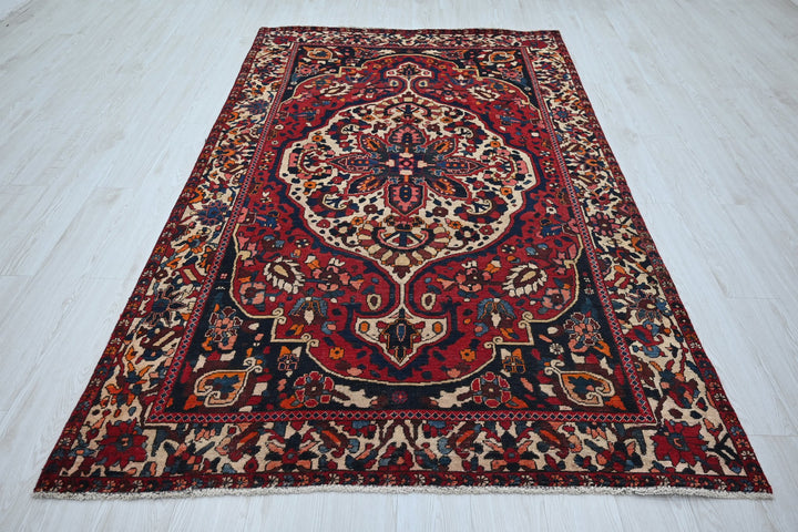Medium rug 5' 0" x 8' 4"