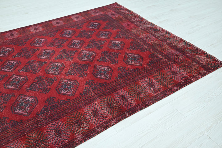 Medium rug 5' 9" x 9' 3"
