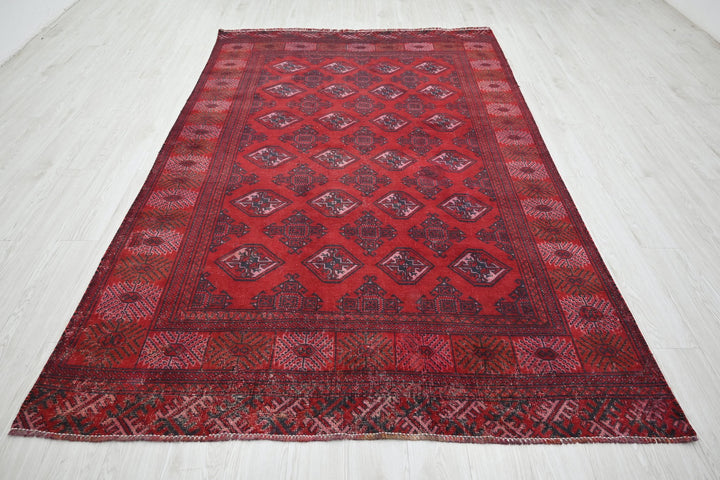 Medium rug 5' 9" x 9' 3"