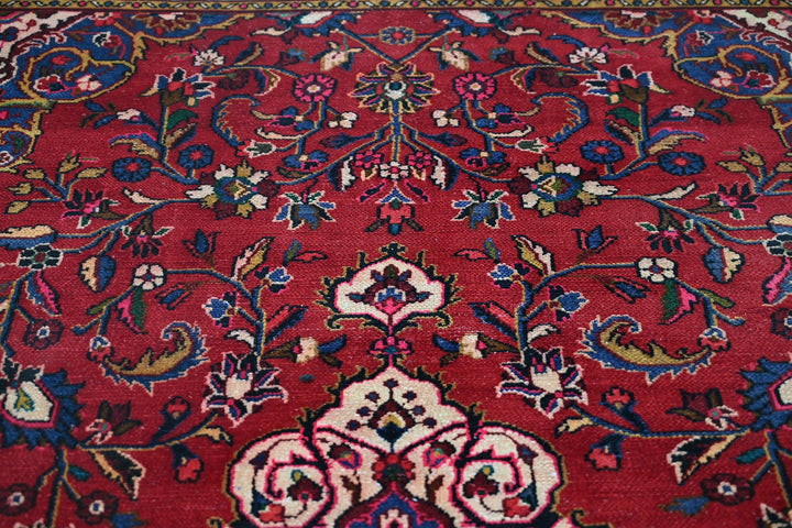 Large rug 6' 7" x 9' 7"