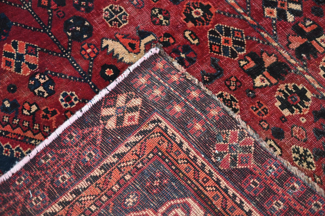 Medium rug 5' 9" x 7' 6"