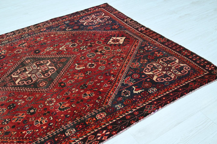 Medium rug 5' 9" x 7' 6"