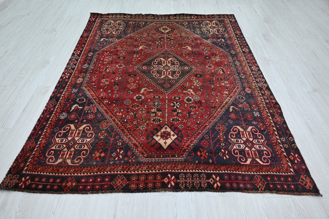 Medium rug 5' 9" x 7' 6"