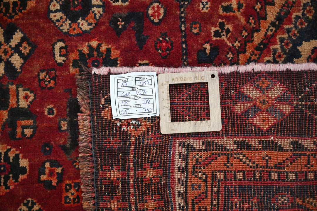 Medium rug 5' 9" x 7' 6"