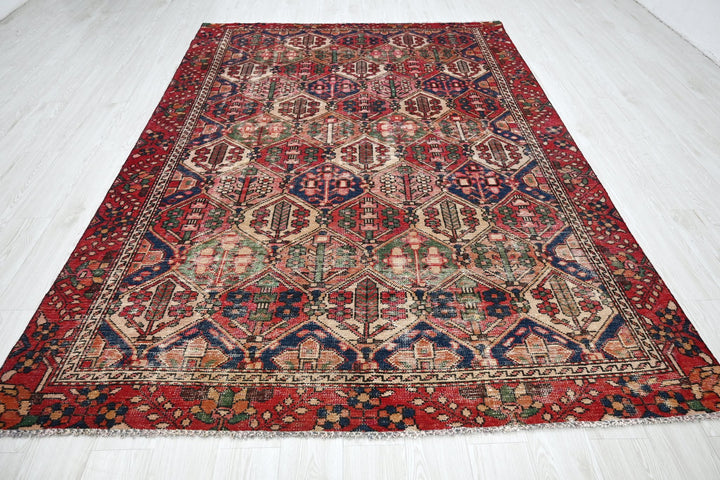 Medium rug 6' 5" x 9' 5"