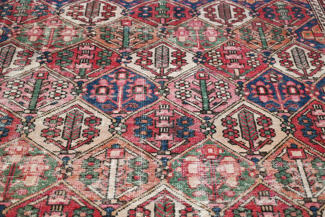 Medium rug 6' 5" x 9' 5"