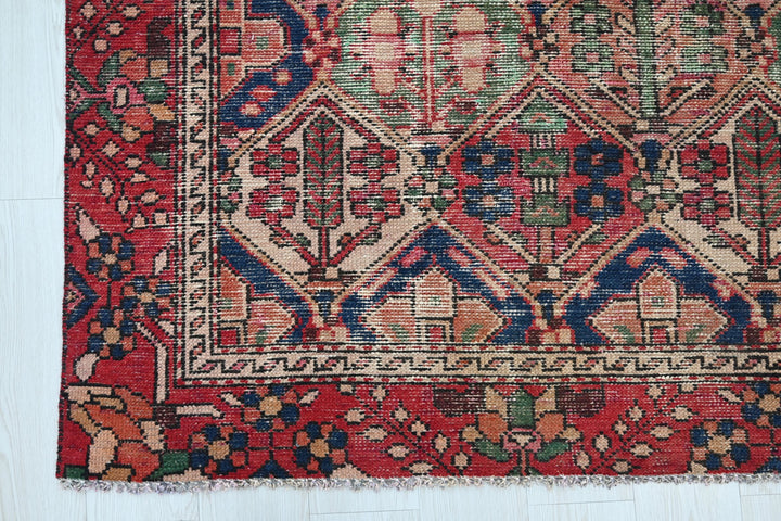 Medium rug 6' 5" x 9' 5"