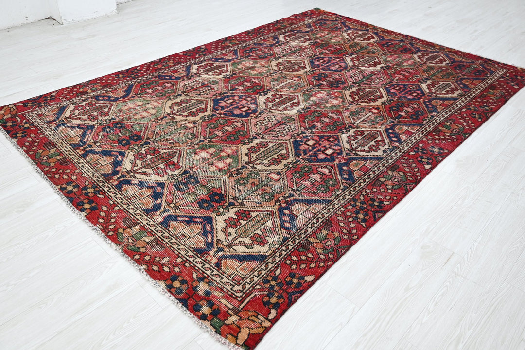 Medium rug 6' 5" x 9' 5"