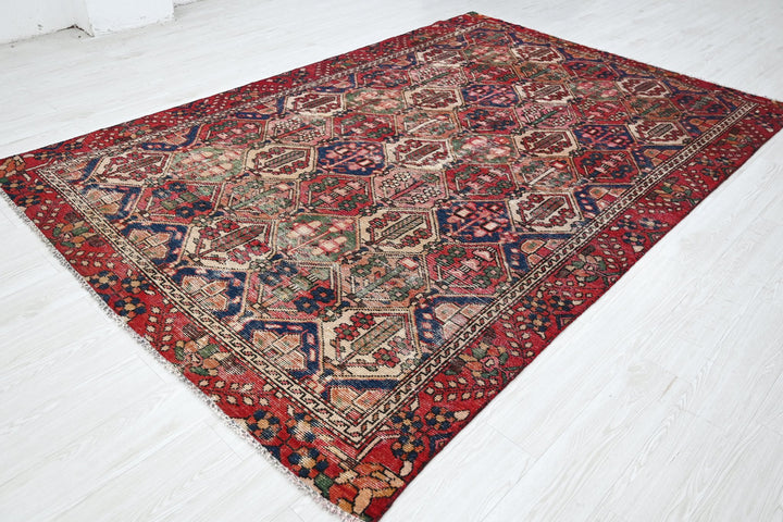 Medium rug 6' 5" x 9' 5"