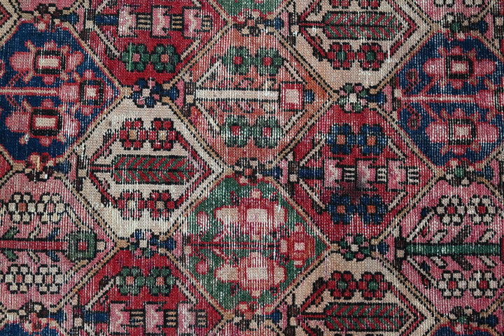 Medium rug 6' 5" x 9' 5"