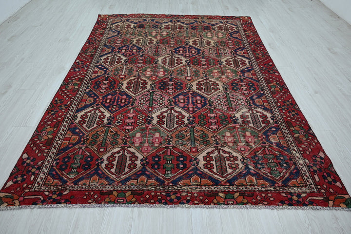 Medium rug 6' 5" x 9' 5"