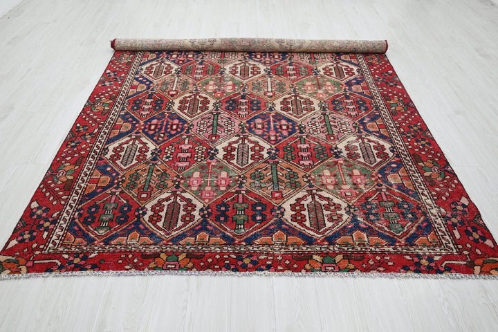 Medium rug 6' 5" x 9' 5"
