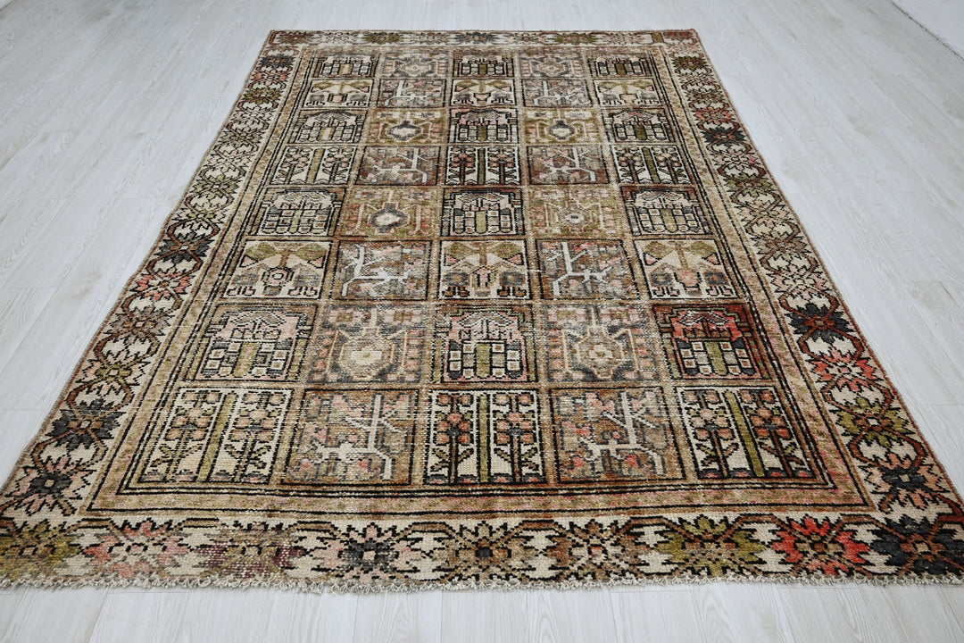 brown Medium rug 6' 3" x 9' 2"