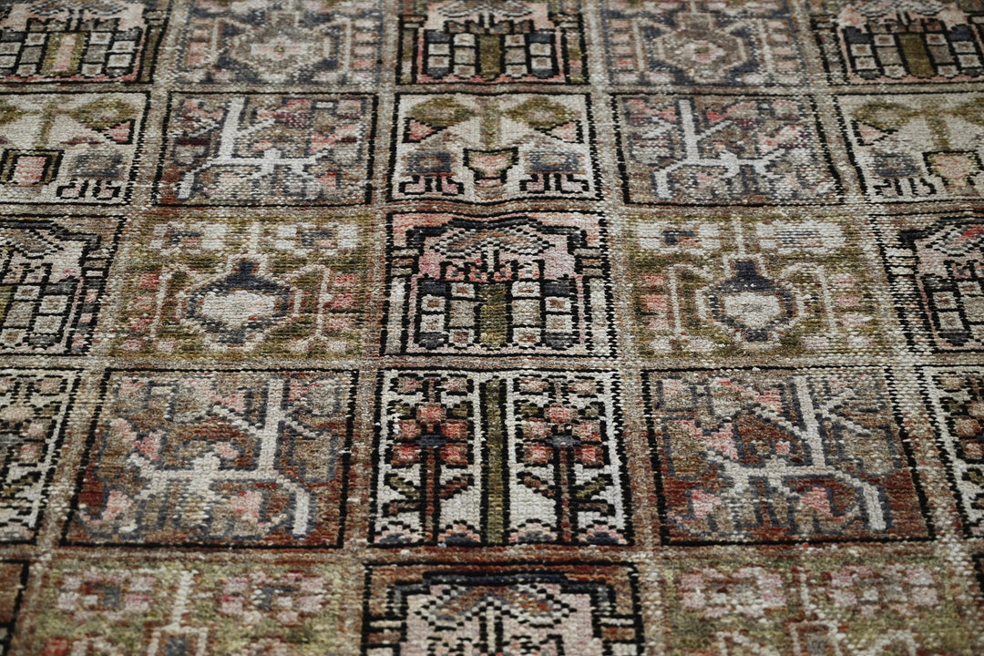 brown Medium rug 6' 3" x 9' 2"